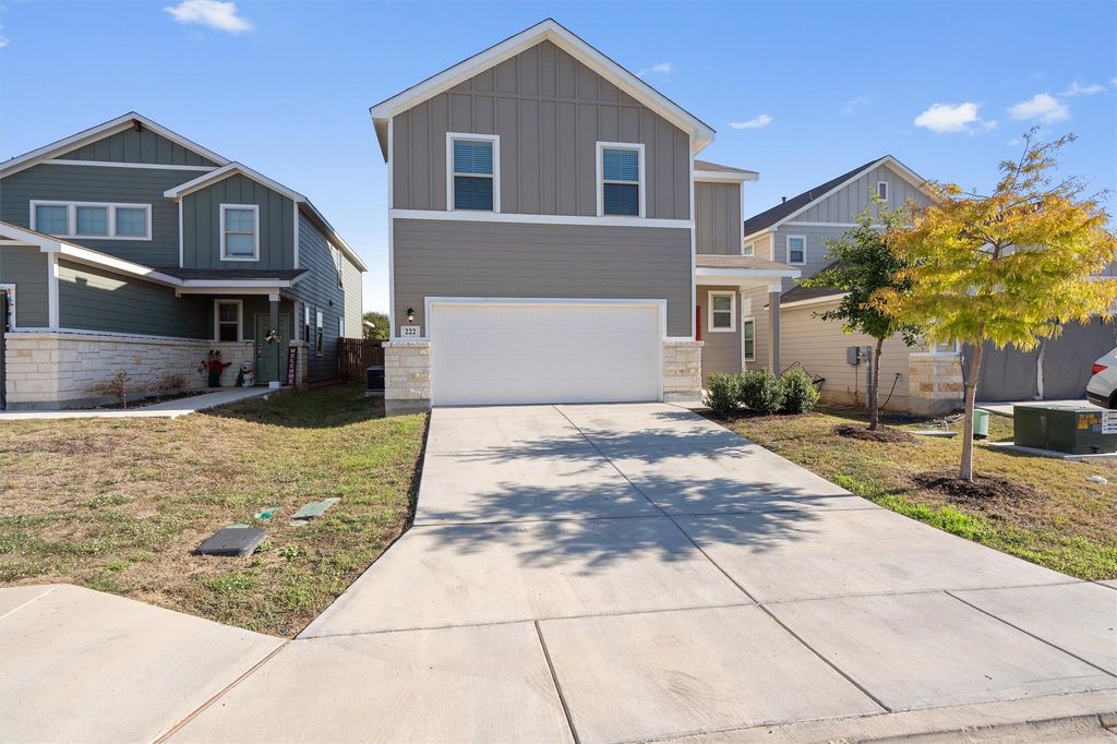 222 Jaycen LN, New Braunfels, TX 78130