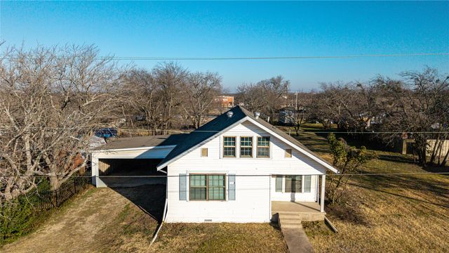 108 W Stroud Street, Frost, TX 76641