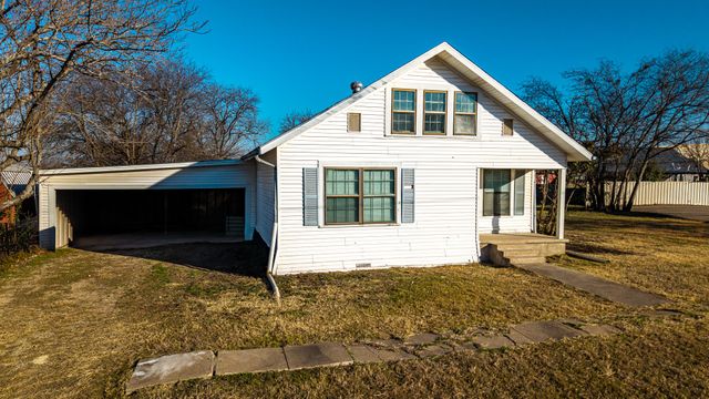 108 W Stroud Street, Frost, TX 76641