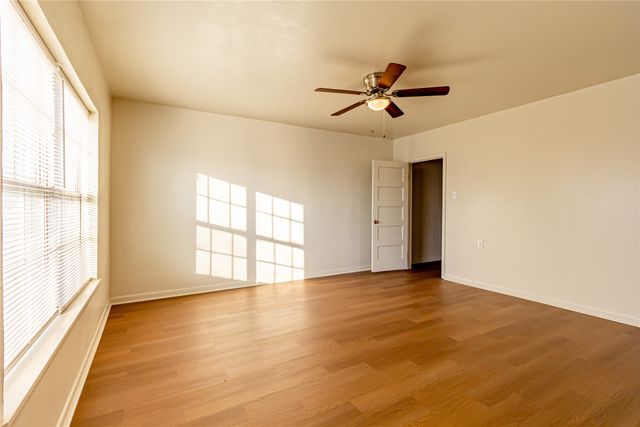 108 W Stroud Street, Frost, TX 76641