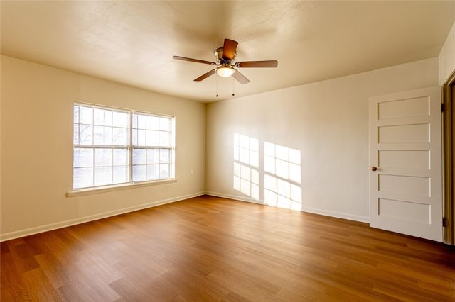 108 W Stroud Street, Frost, TX 76641