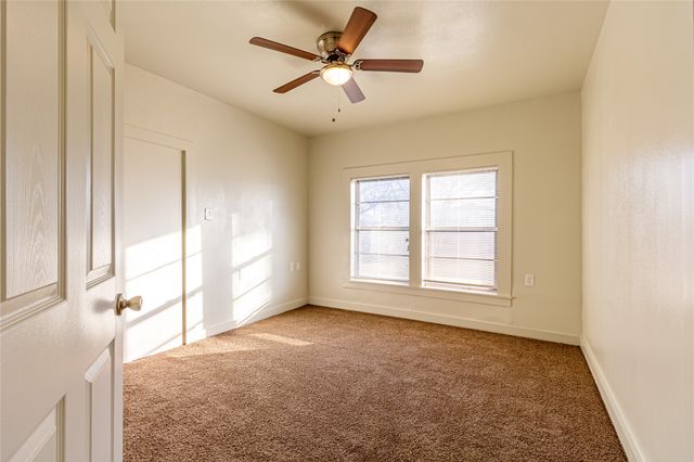 108 W Stroud Street, Frost, TX 76641