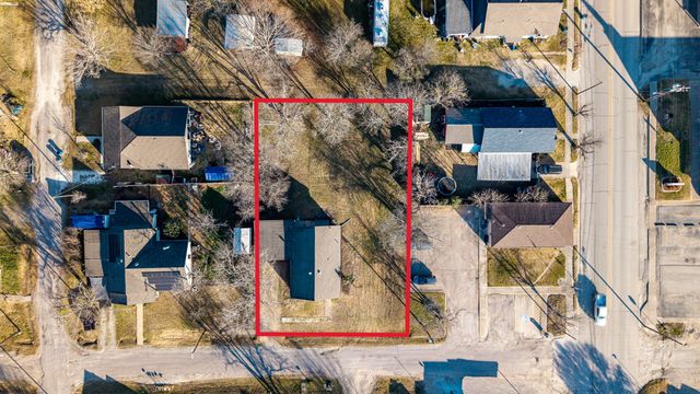 108 W Stroud Street, Frost, TX 76641