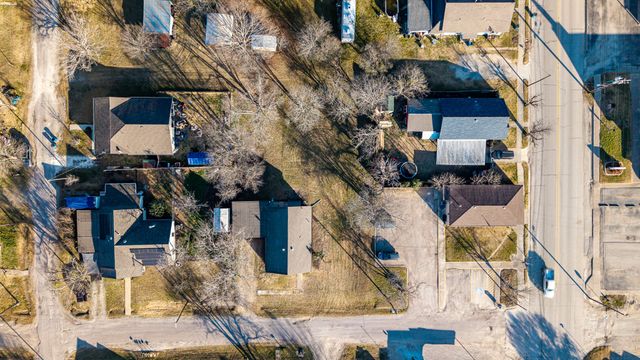 108 W Stroud Street, Frost, TX 76641