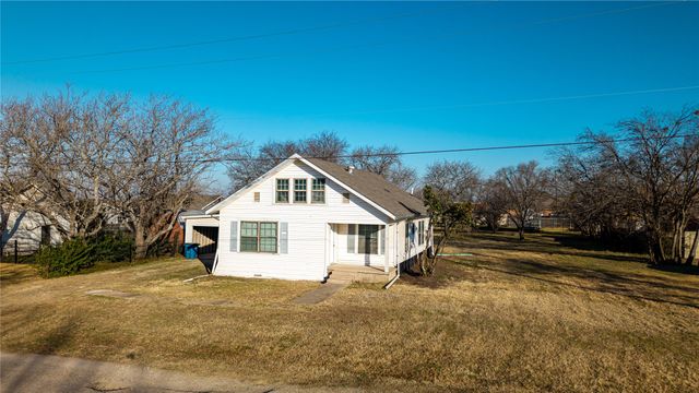 108 W Stroud Street, Frost, TX 76641