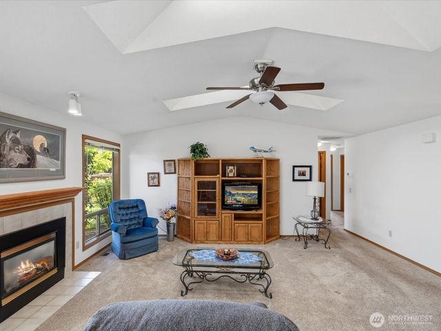 11423 29th Place NE, Lake Stevens, WA 98258