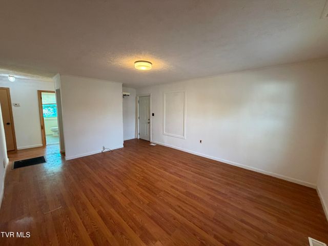 1602 Aaron Way, Kingsport, TN 37664