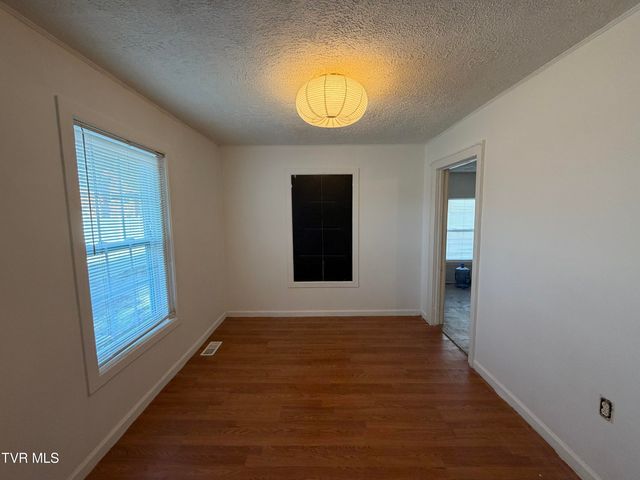 1602 Aaron Way, Kingsport, TN 37664