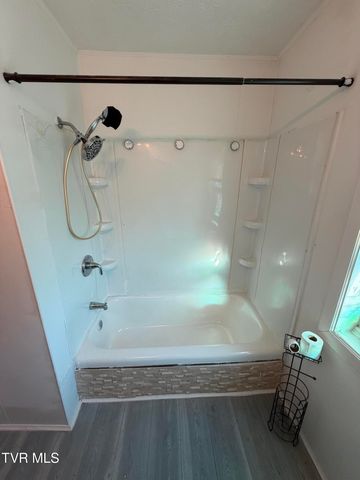 1602 Aaron Way, Kingsport, TN 37664