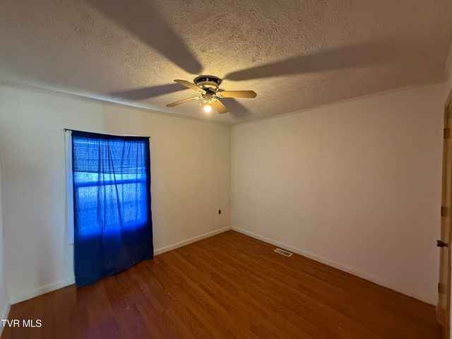 1602 Aaron Way, Kingsport, TN 37664