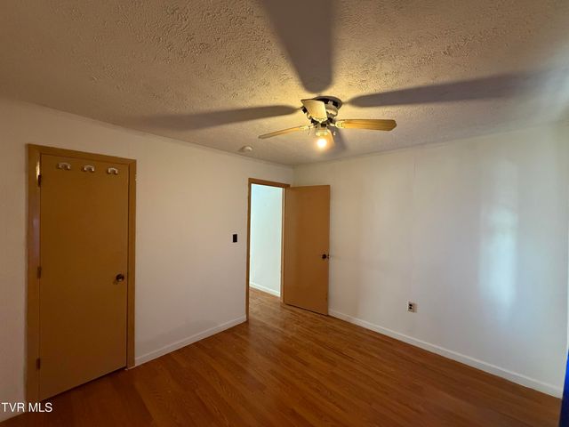 1602 Aaron Way, Kingsport, TN 37664