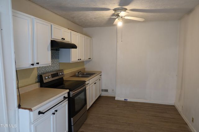 1602 Aaron Way, Kingsport, TN 37664