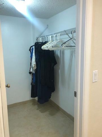 5981 Vía Vermilya 405, Lantana, FL 33462