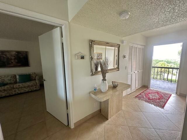 5981 Vía Vermilya 405, Lantana, FL 33462