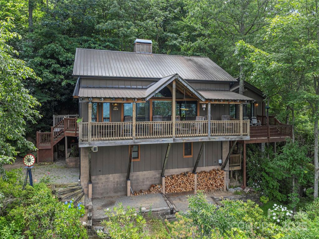 236 Dove Drive, Maggie Valley, NC 28751