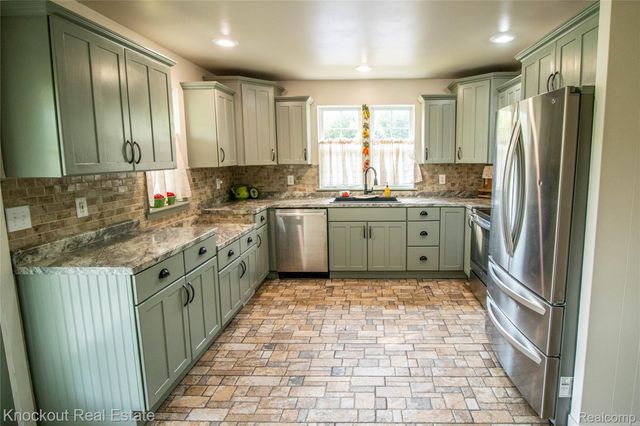 9039 Riverview Court, Montrose Charter Township, MI 48433