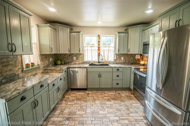 9039 Riverview Court, Montrose Charter Township, MI 48433