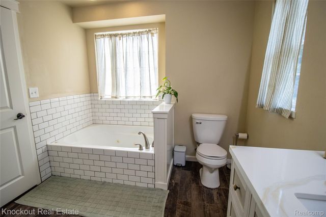 9039 Riverview Court, Montrose Charter Township, MI 48433