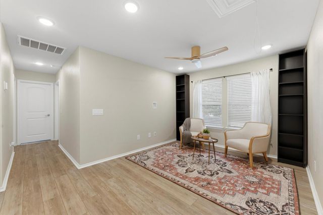 1822 Calabasas Way, Houston, TX 77080