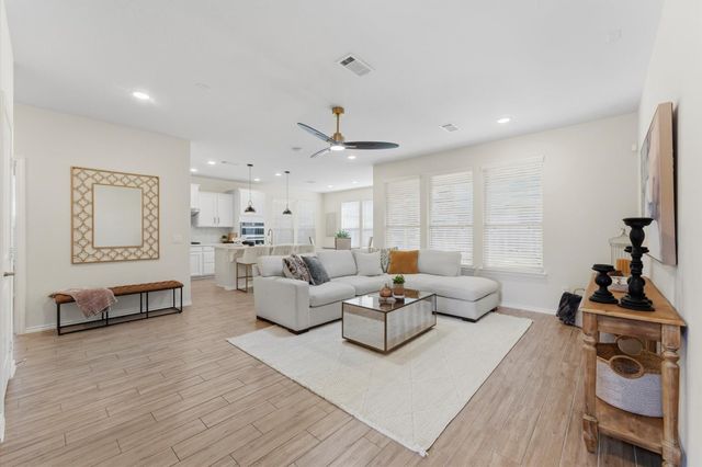 1822 Calabasas Way, Houston, TX 77080