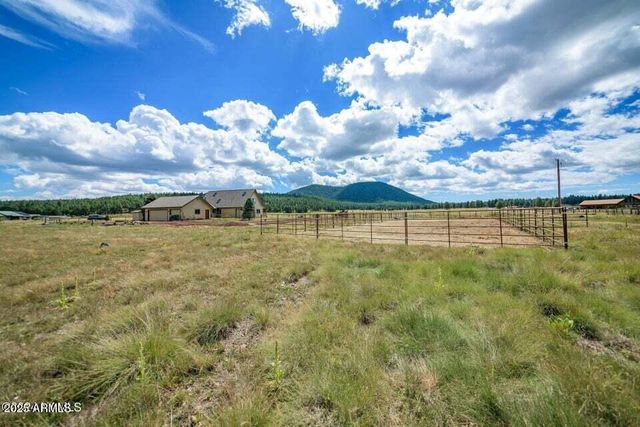 6555 N CHAMBERS Drive, Flagstaff, AZ 86001