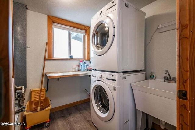 6555 N CHAMBERS Drive, Flagstaff, AZ 86001