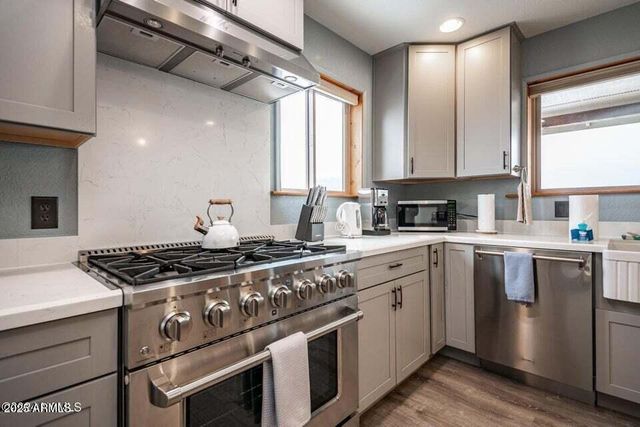 6555 N CHAMBERS Drive, Flagstaff, AZ 86001