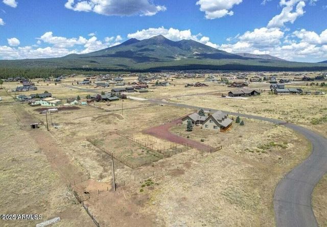 6555 N CHAMBERS Drive, Flagstaff, AZ 86001