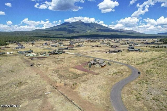 6555 N CHAMBERS Drive, Flagstaff, AZ 86001