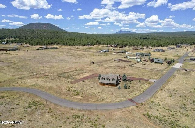 6555 N CHAMBERS Drive, Flagstaff, AZ 86001