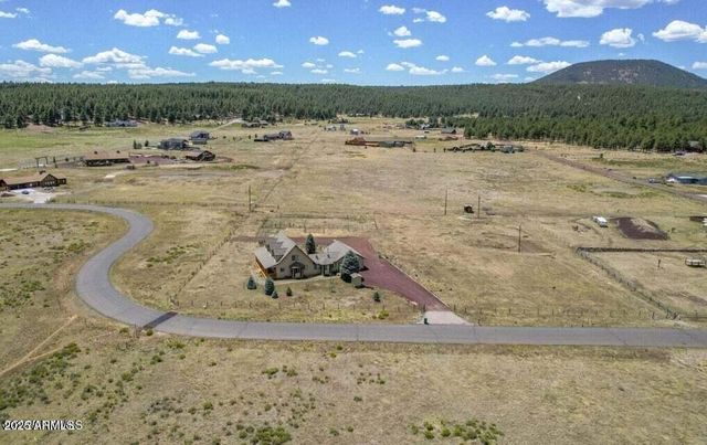 6555 N CHAMBERS Drive, Flagstaff, AZ 86001