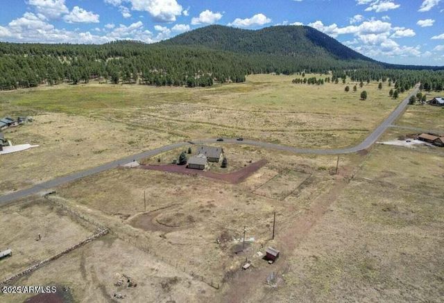 6555 N CHAMBERS Drive, Flagstaff, AZ 86001