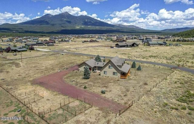 6555 N CHAMBERS Drive, Flagstaff, AZ 86001