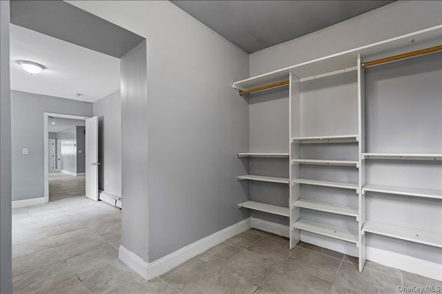 1021 E 213th Street 1, Bronx, NY 10469