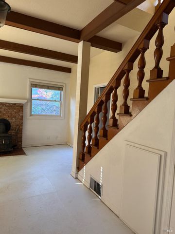530 W Stephenson St, Ukiah, CA 95482
