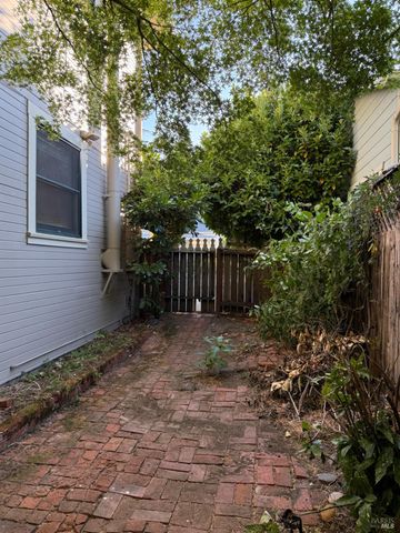 530 W Stephenson St, Ukiah, CA 95482