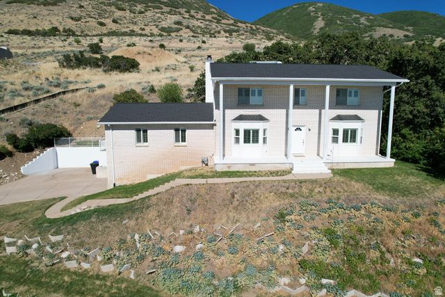 1398 N OAKRIDGE DR, Centerville, UT 84014