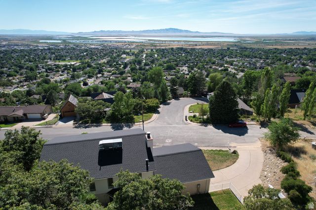 1398 N OAKRIDGE DR, Centerville, UT 84014