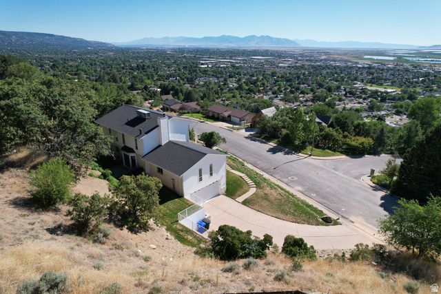 1398 N OAKRIDGE DR, Centerville, UT 84014