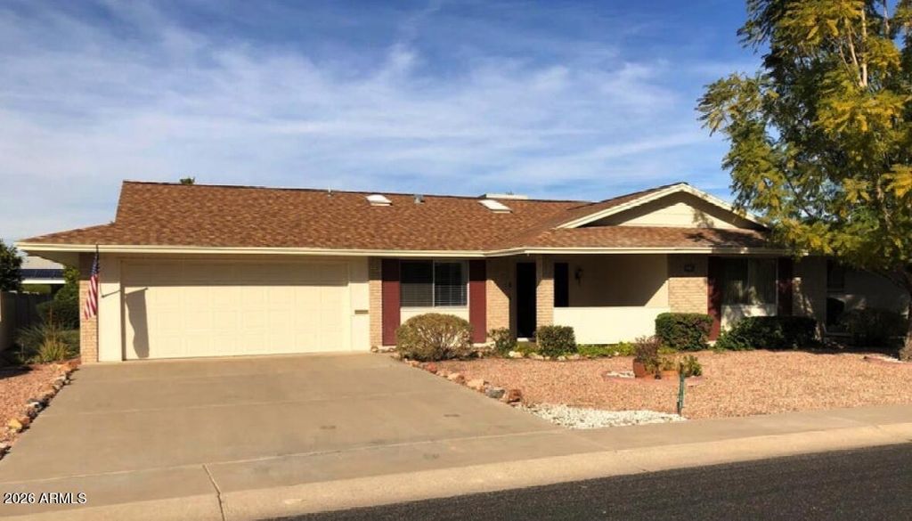 Image 35 of property listing at 10708 W CAMELOT Circle, Sun City, AZ 85351