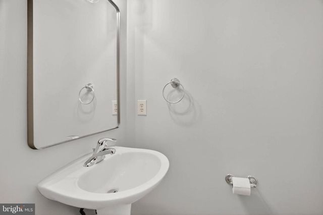 8608 WOODLAND MANOR DR, Laurel, MD 20724