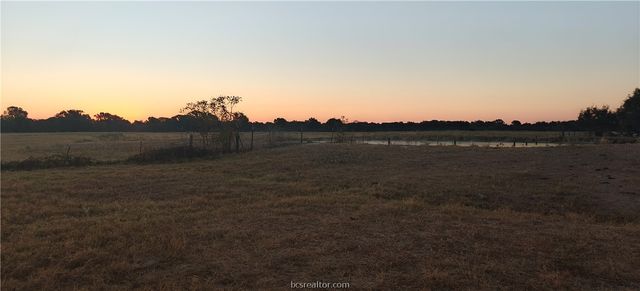 415 Veterans Memorial Dr, Navasota, TX 77868