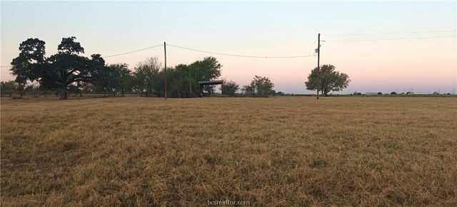 415 Veterans Memorial Dr, Navasota, TX 77868