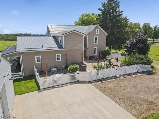 11925 Lippincott Road, East Rochester, OH 44625