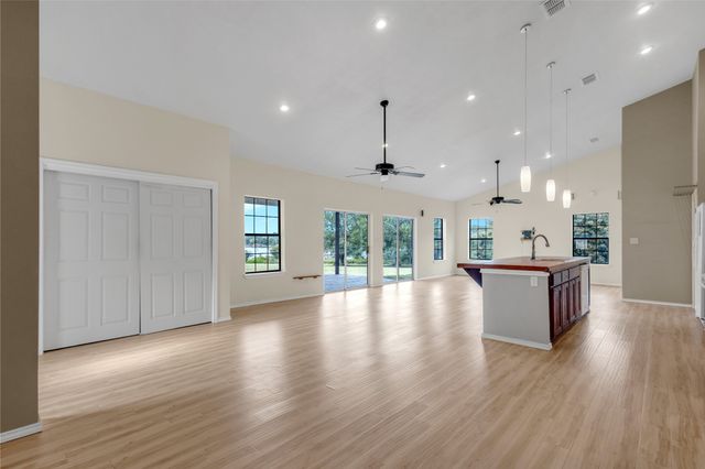 758 Rs County Road 3350, Emory, TX 75440