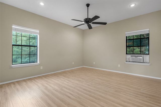 758 Rs County Road 3350, Emory, TX 75440