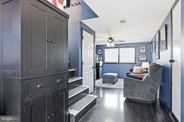 2620 SHERWOOD DR, Wilmington, DE 19808