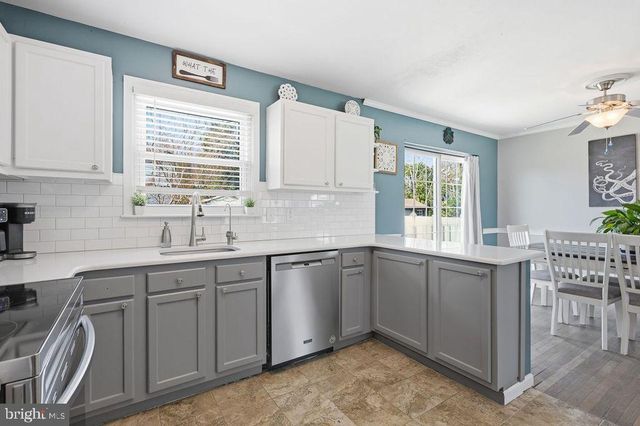 2620 SHERWOOD DR, Wilmington, DE 19808