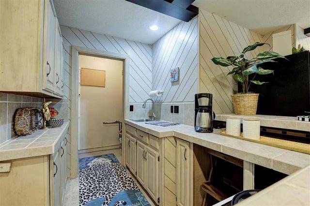 2020 Bandit Point, Edmond, OK 73025