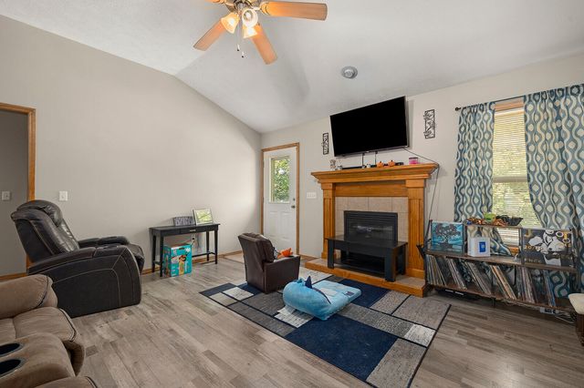 3253 E Colonial Street, Republic, MO 65738